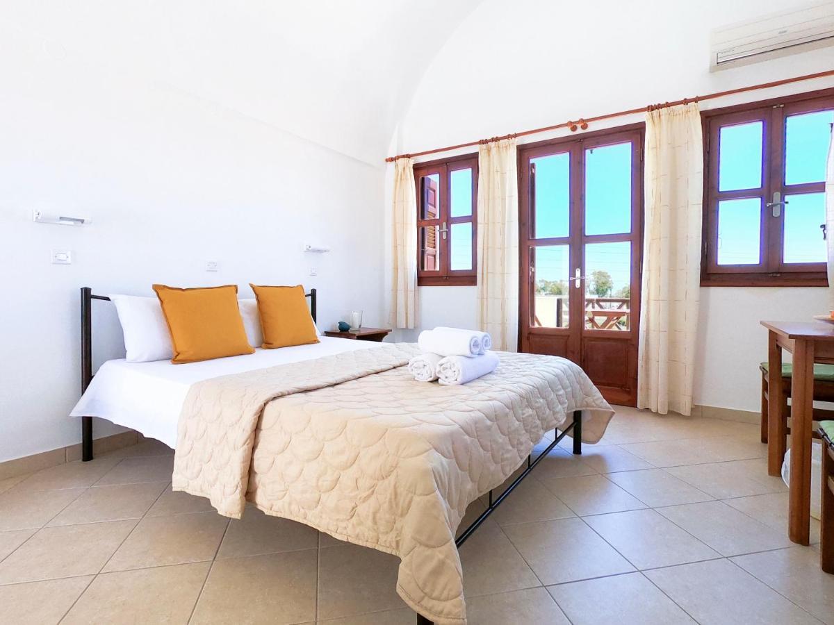 Almyra Villa Perissa  Zewnętrze zdjęcie
